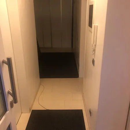 Am Rotkreutz Platz Szálloda *
